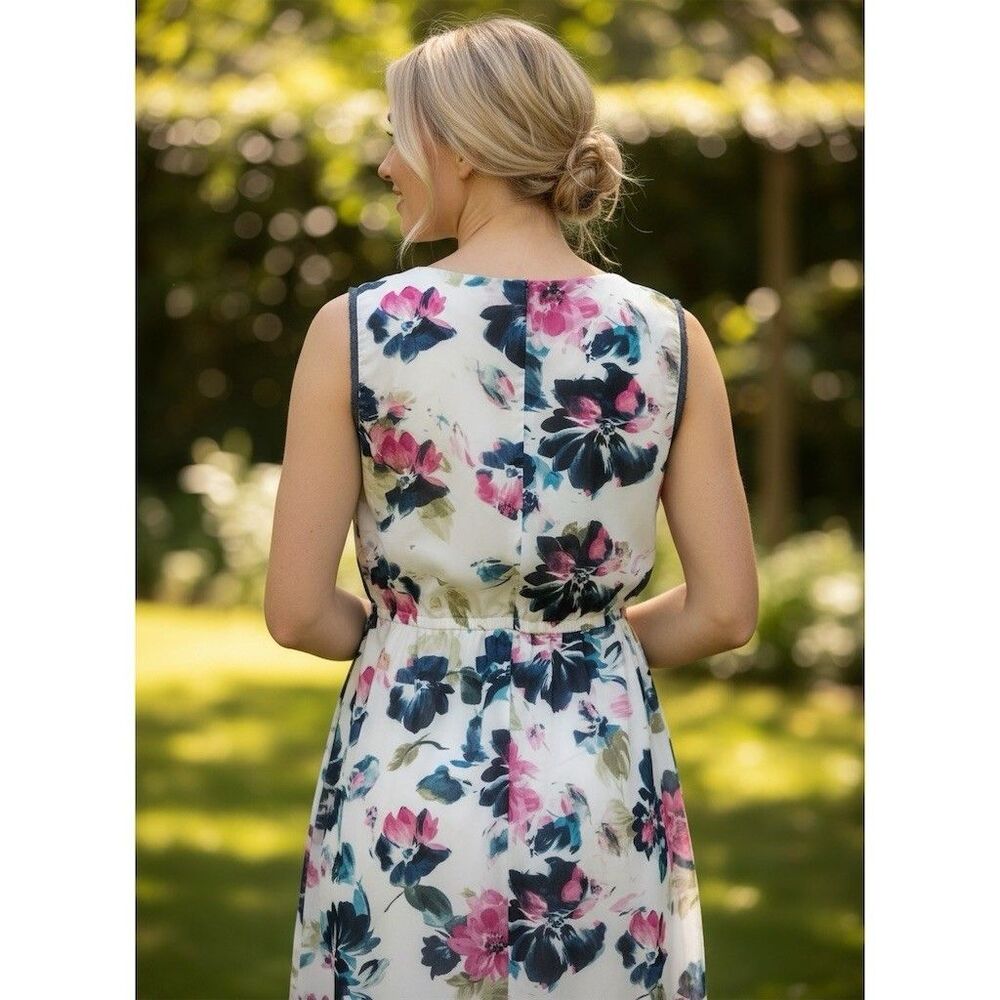 Simply Vera Vera Wang Dress Womens Petite L Floral Fit & Flare V-Neck - Picture 6 of 9